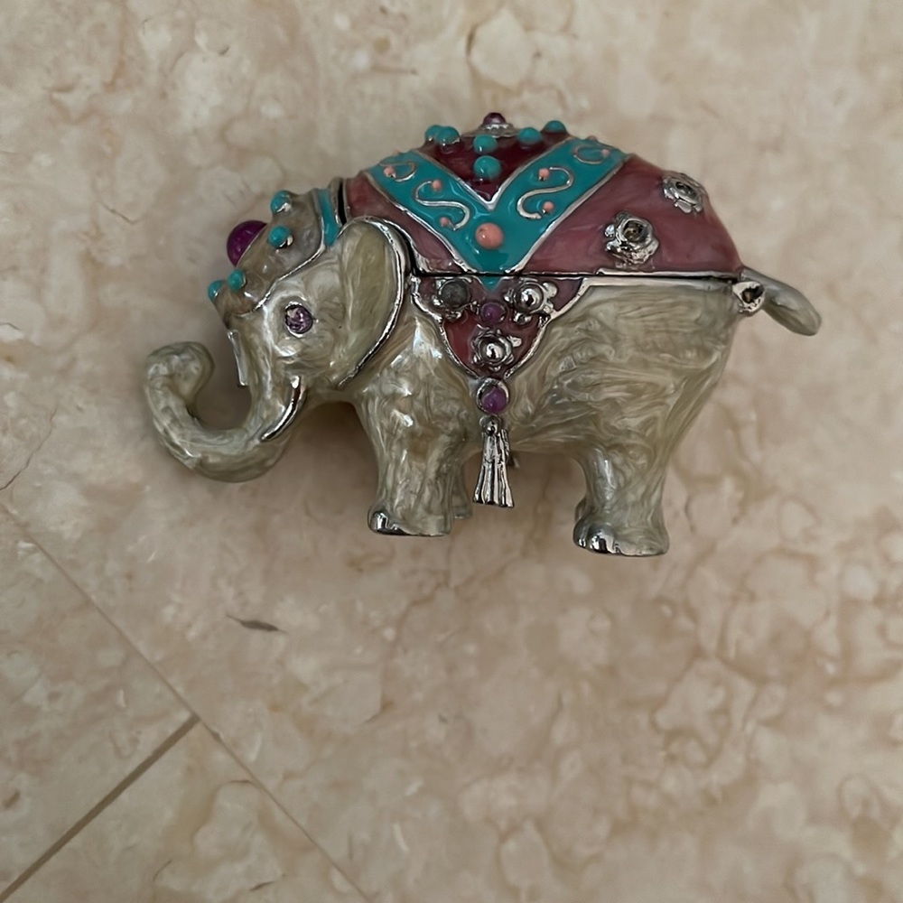 Monet elephant trinket box